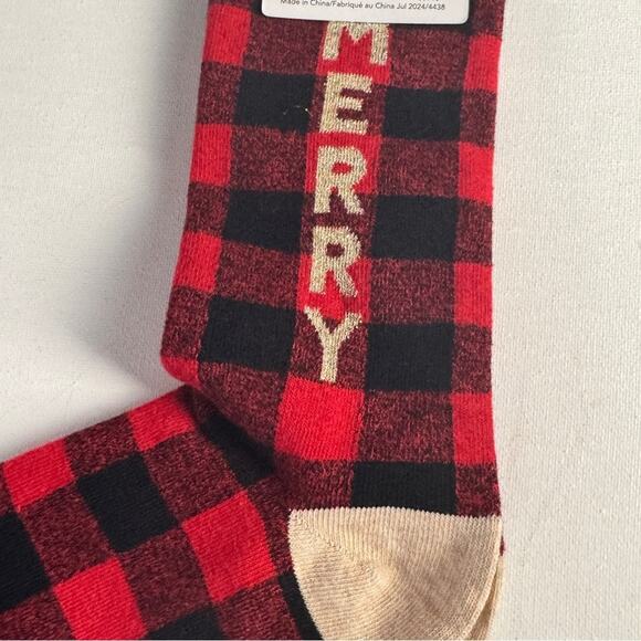 Maurices Holiday Season MERRY   Style Crew Socks Accessories   Sz OS  NWT - Picture 5 of 6